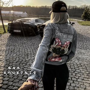 少妇看A片自慰呻吟
